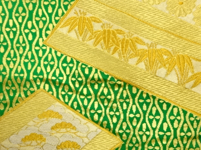  立涌に斜め横段・松竹・菊模様織出し袋帯